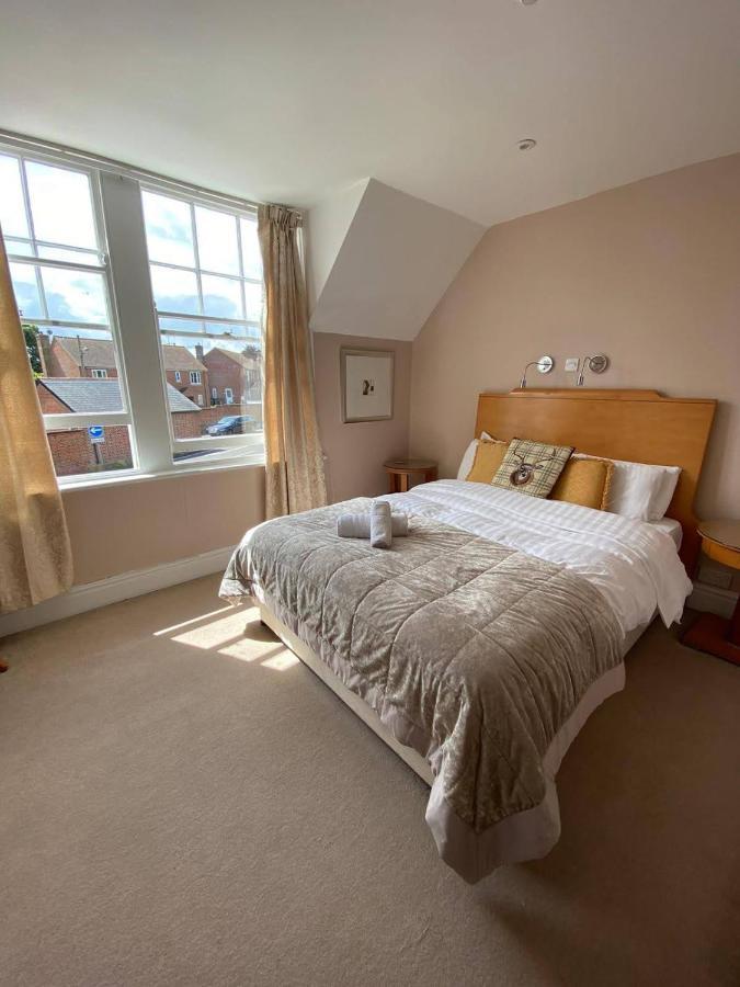 The Antelope At Upavon Hotel ภายนอก รูปภาพ